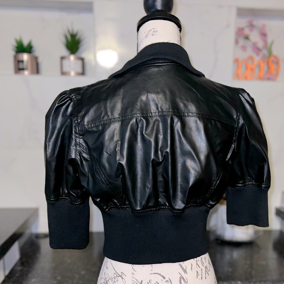 Black Pleather button-up 3/4 elastic sleeve, collared, cropped jacket - SMALL - Picture 2 of 2